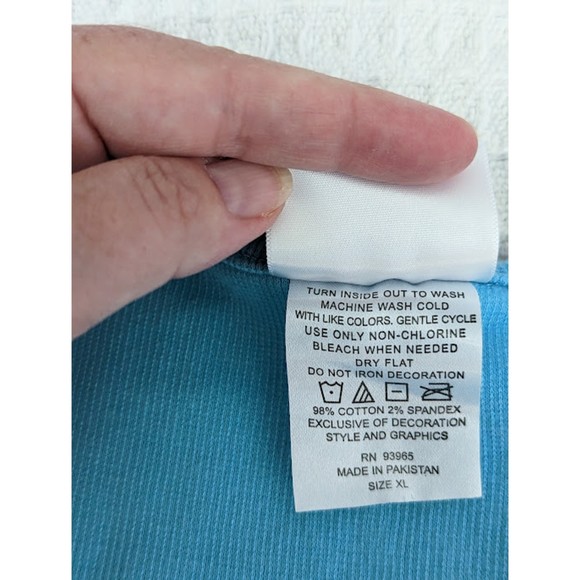 Nascar - Kyle Busch M&M TankTop - Picture 8 of 10